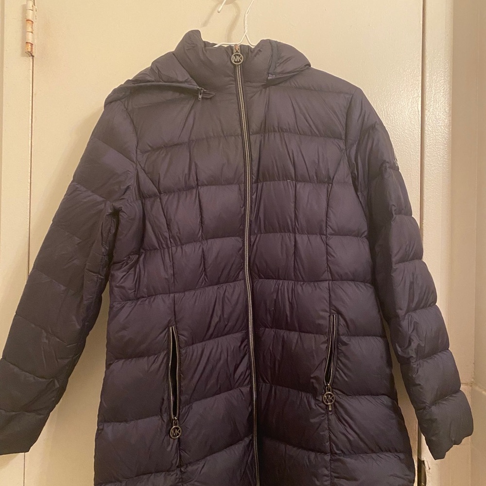 Michael Kor’s Puffer ( Size: Large Petite )
